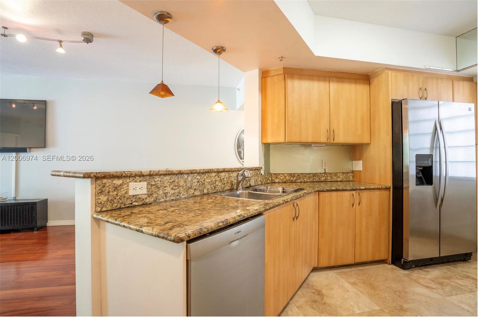 151 Michigan Ave # 533