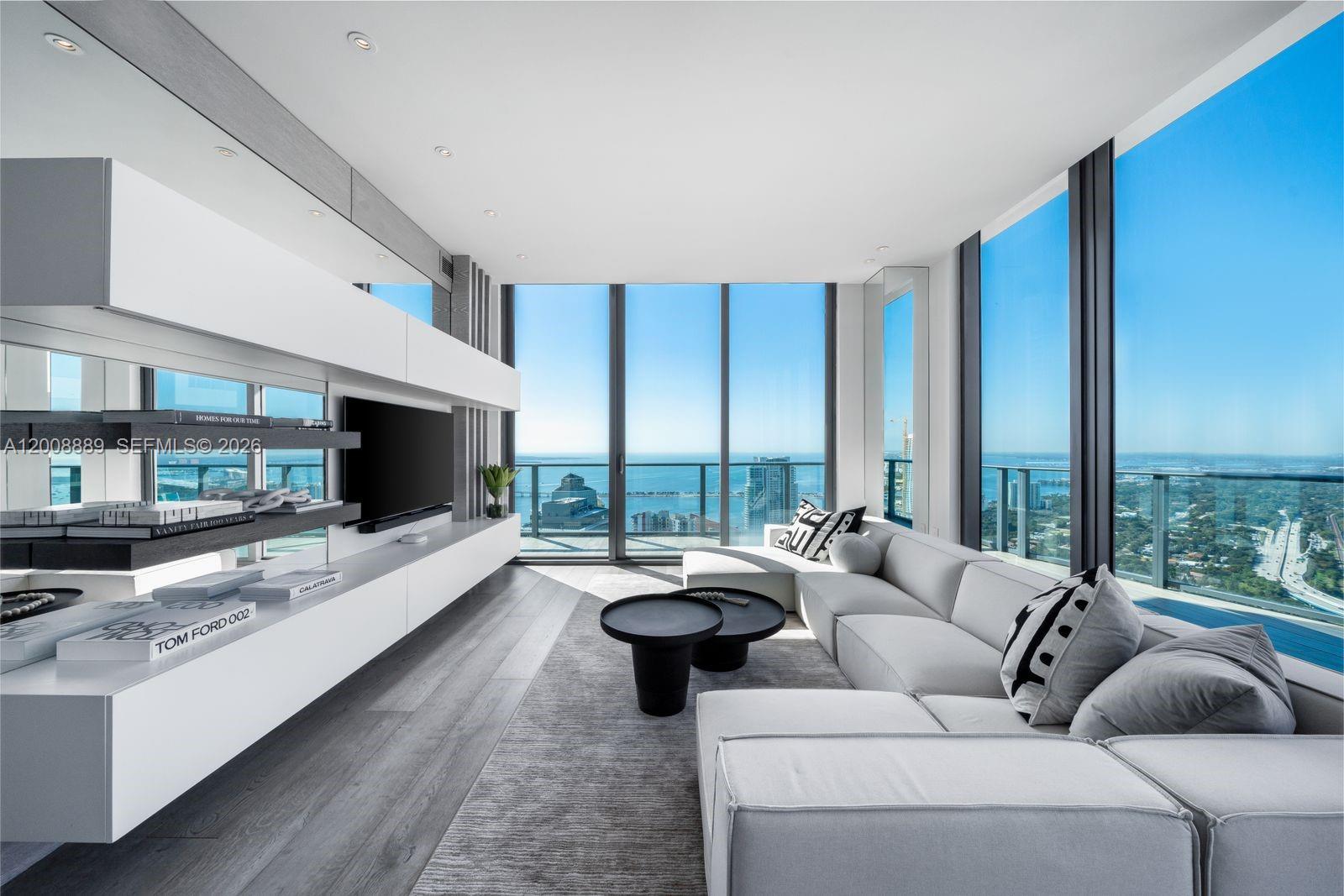 1300 S Miami Ave Unit: UPH4