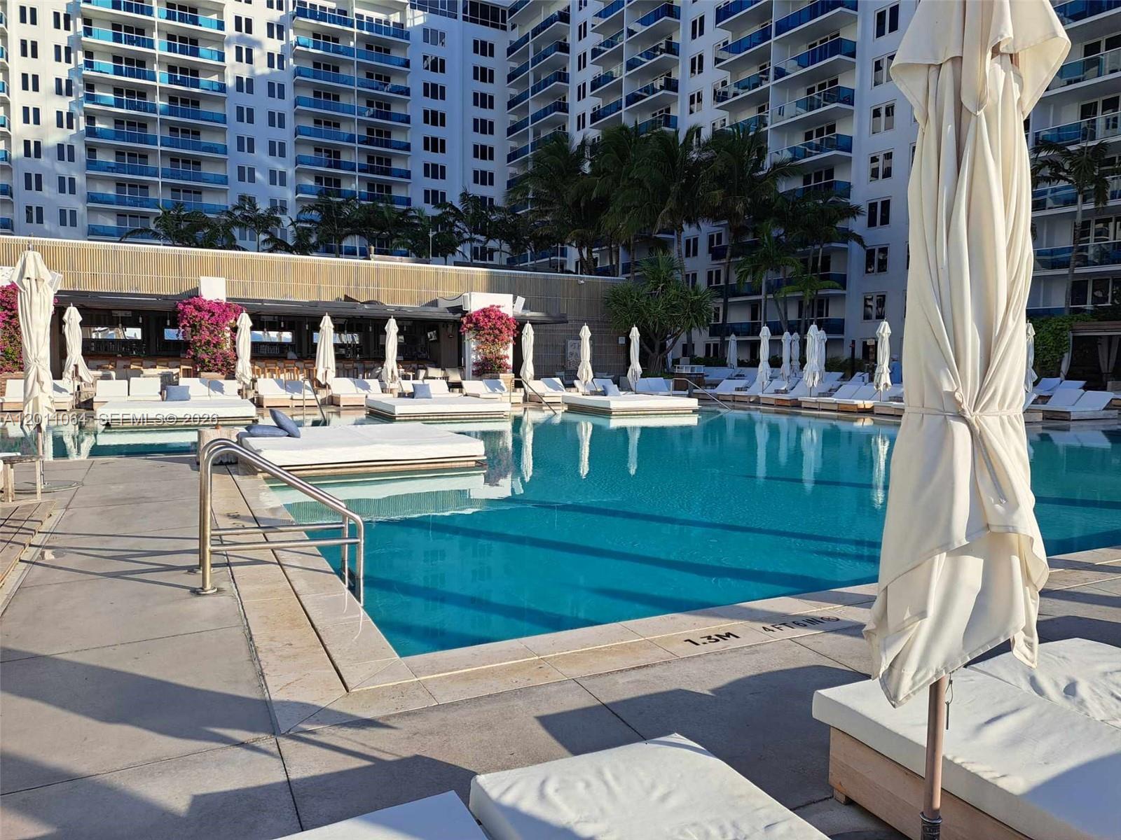 2301 Collins Ave # 504