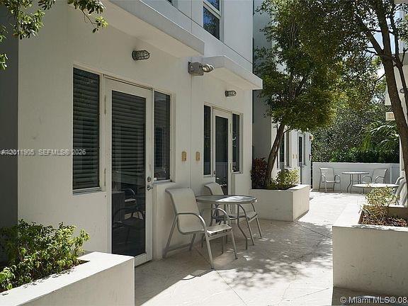 208 Washington Ave # 11