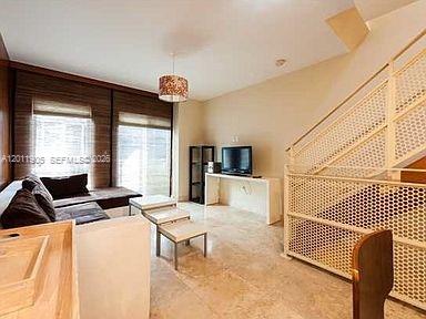 208 Washington Ave # 11