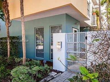 208 Washington Ave # 11