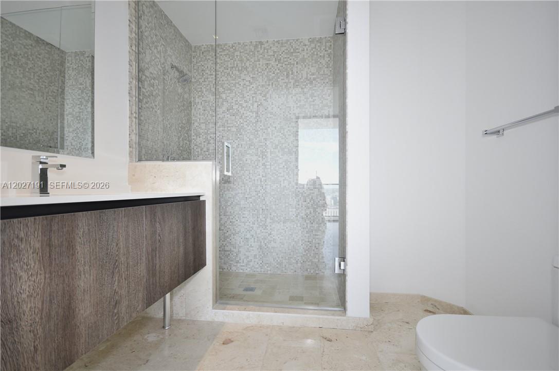 68 SE 6th St # 2812