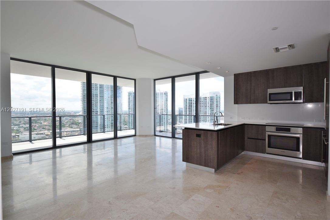 68 SE 6th St # 2812