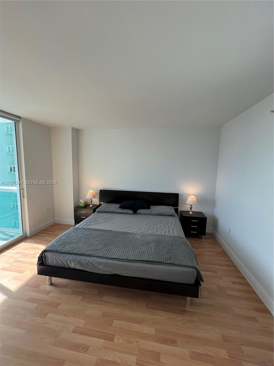1800 N Bayshore Dr # 2310