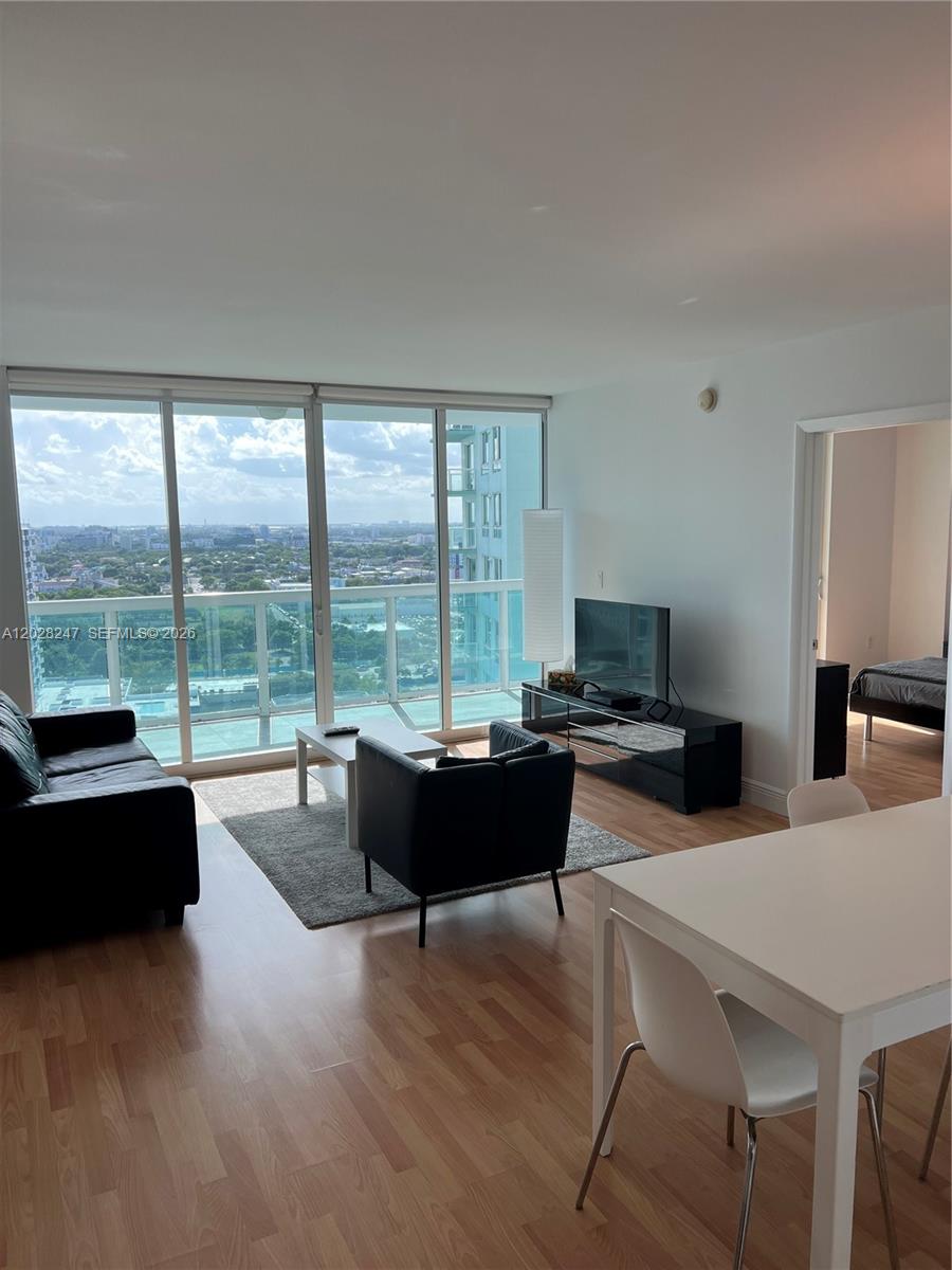 1800 N Bayshore Dr # 2310