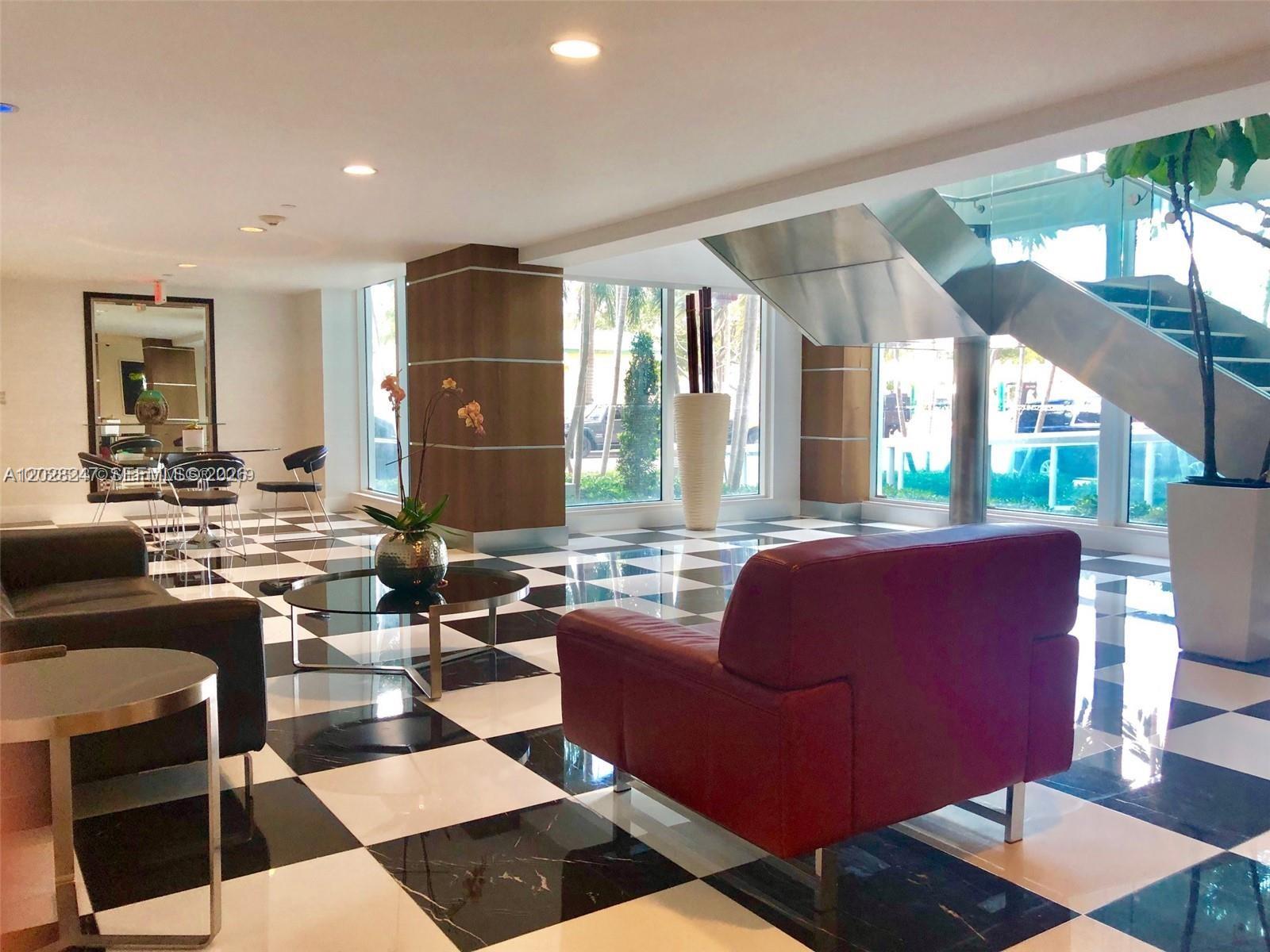 1800 N Bayshore Dr # 2310