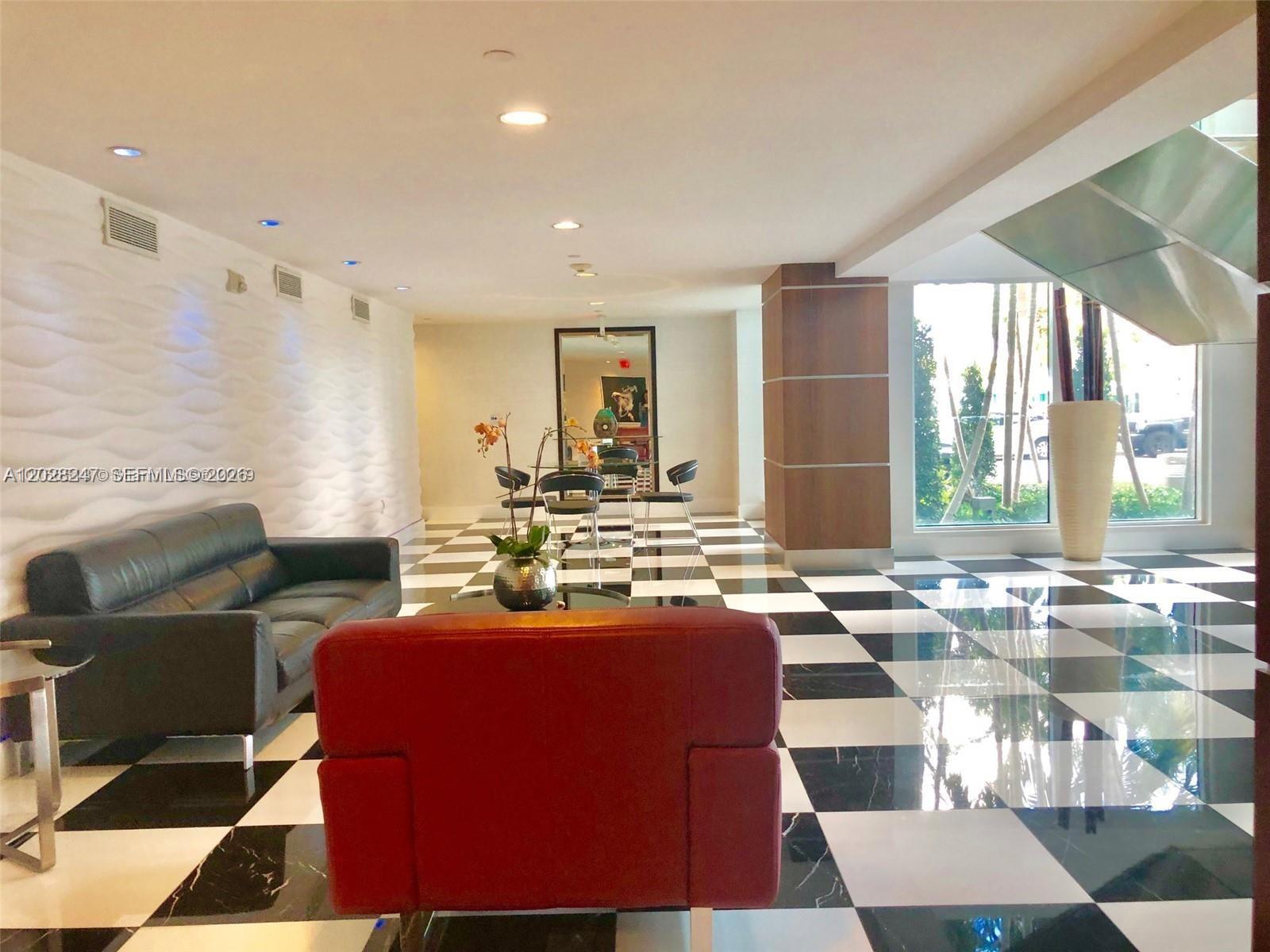 1800 N Bayshore Dr # 2310