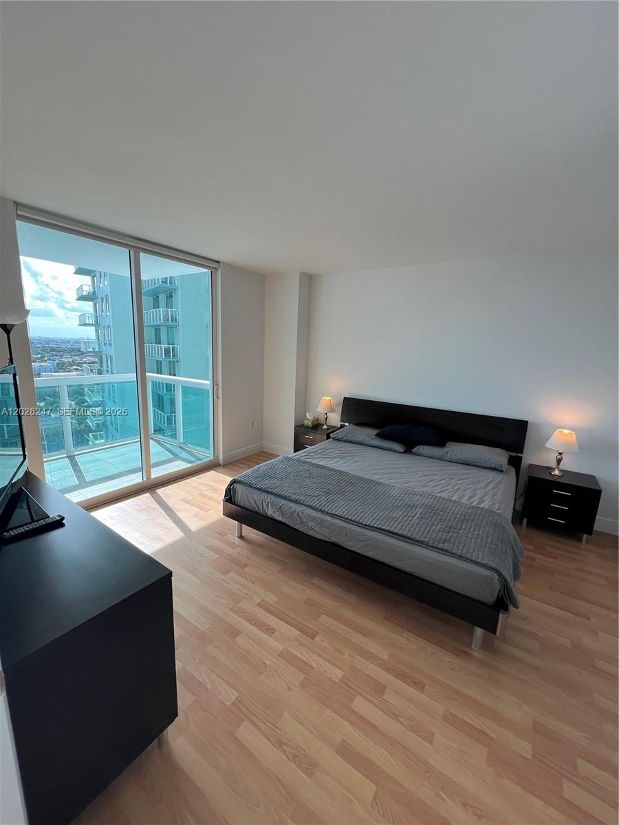 1800 N Bayshore Dr # 2310