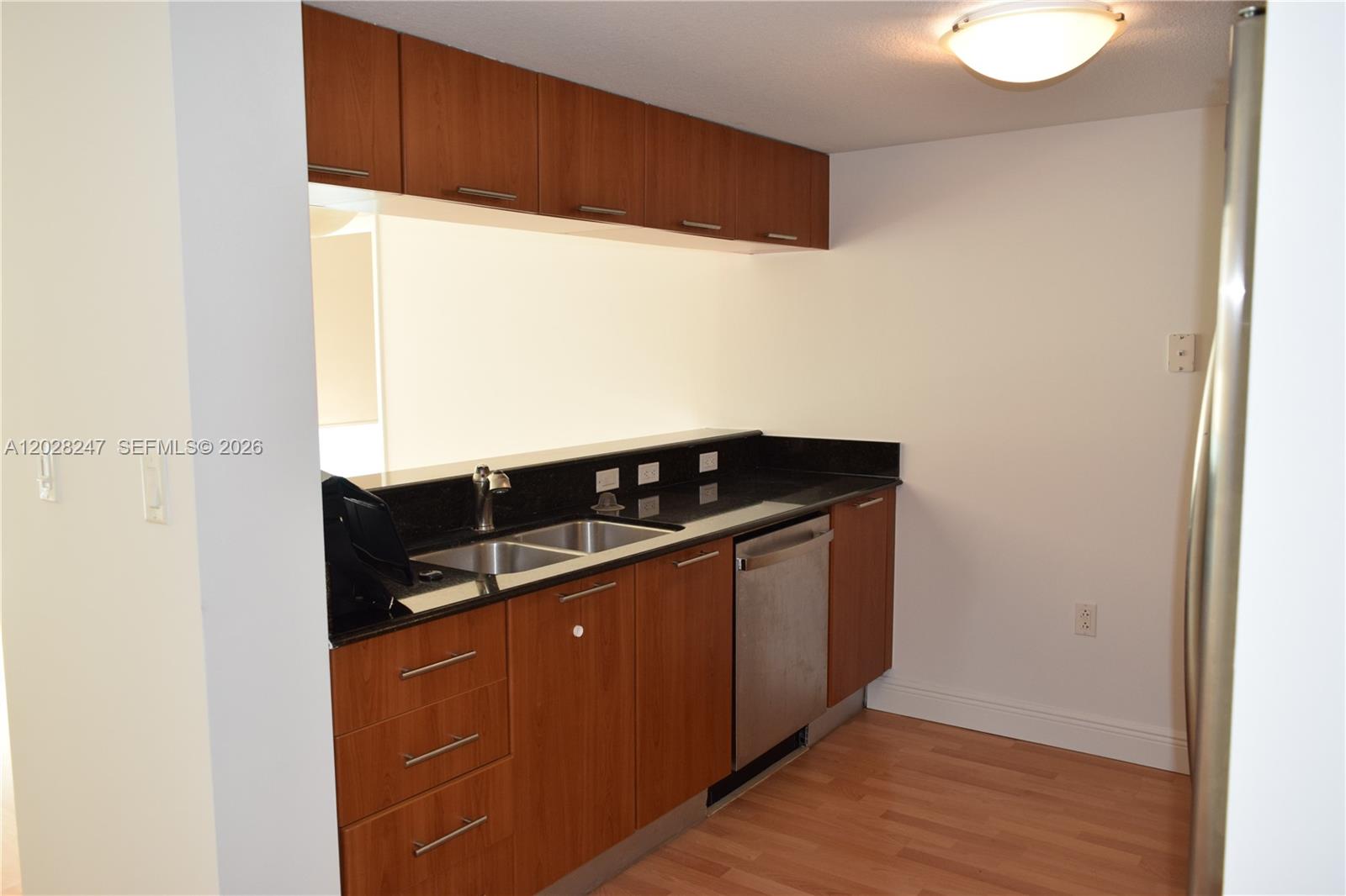 1800 N Bayshore Dr # 2310