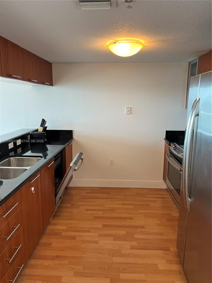 1800 N Bayshore Dr # 2310