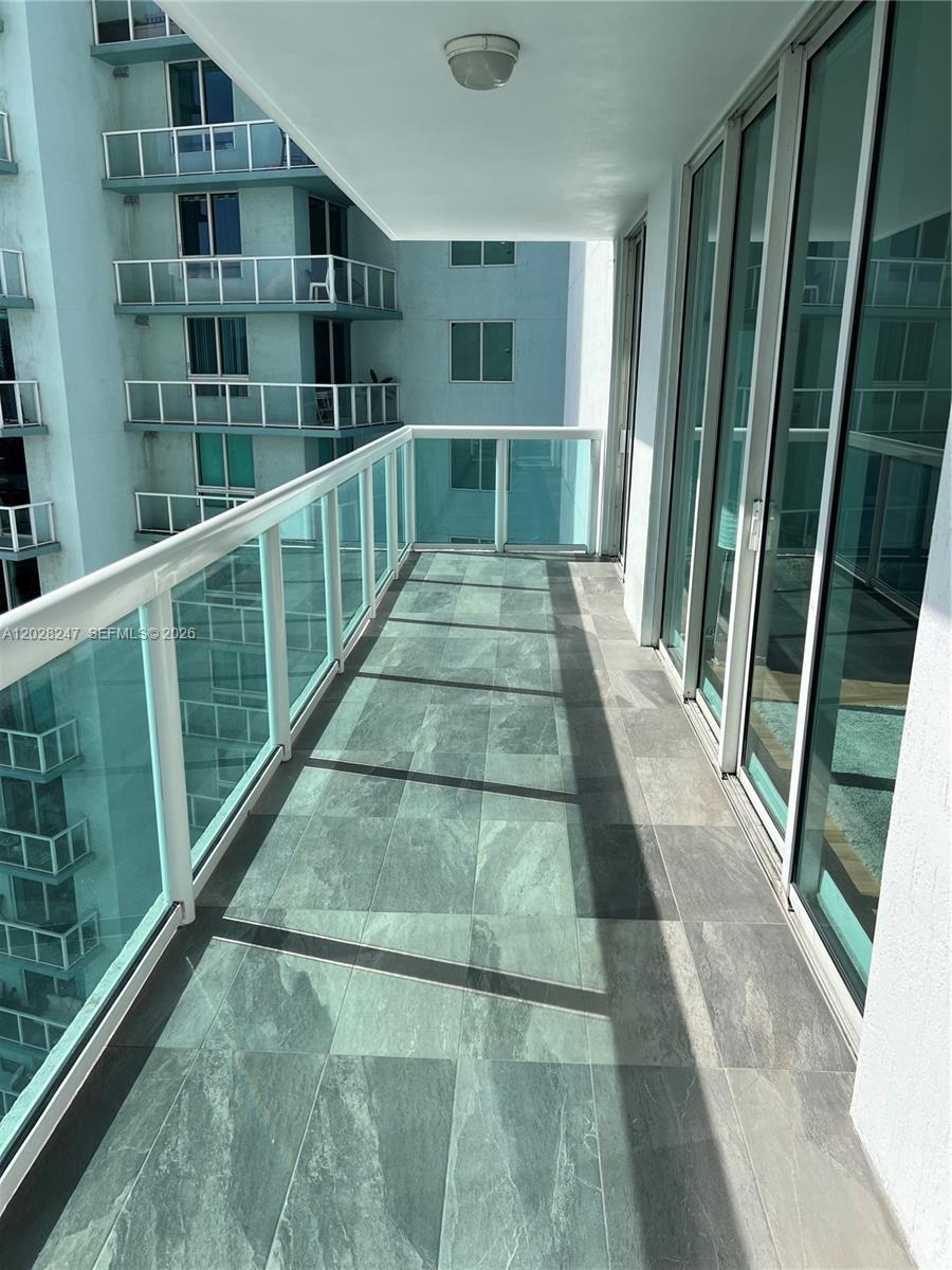 1800 N Bayshore Dr # 2310