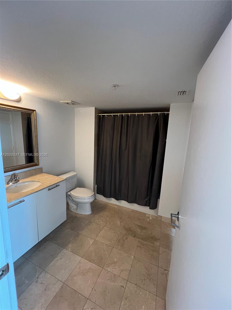 1800 N Bayshore Dr # 2310