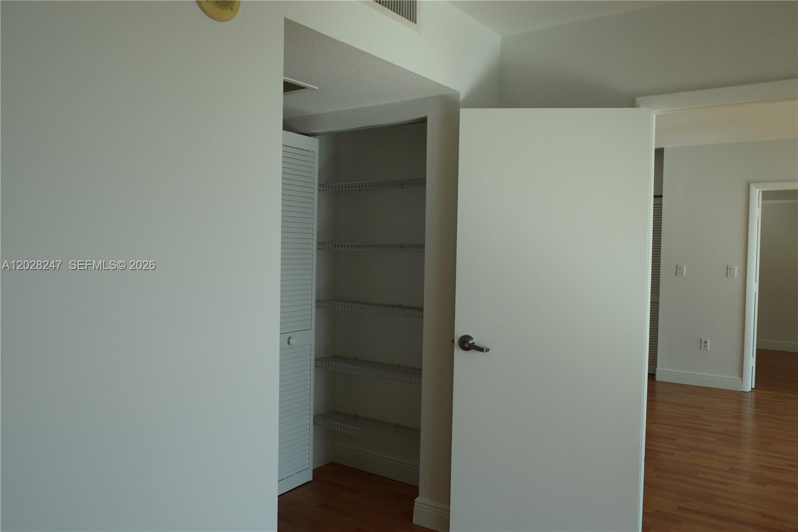 1800 N Bayshore Dr # 2310