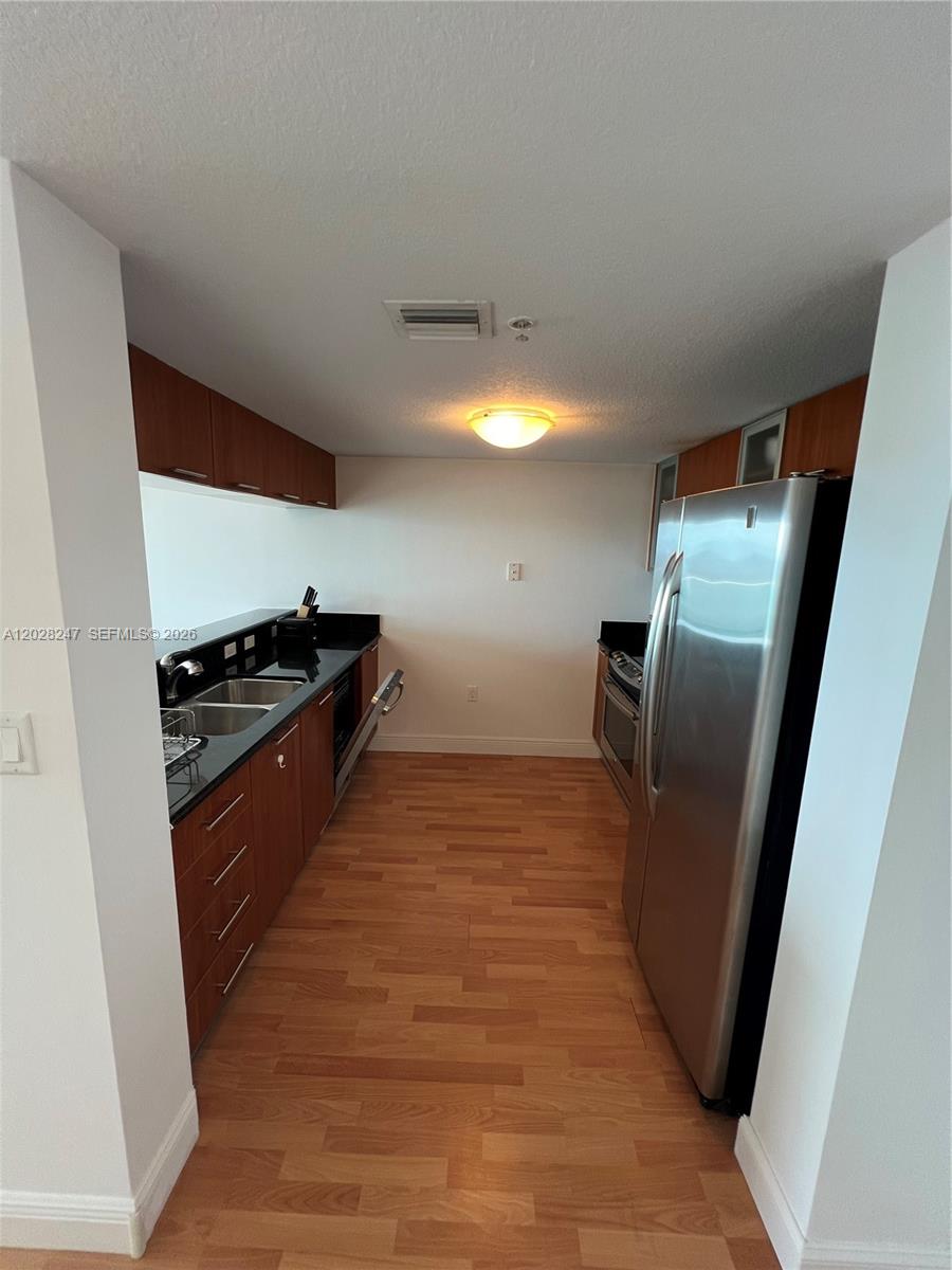 1800 N Bayshore Dr # 2310