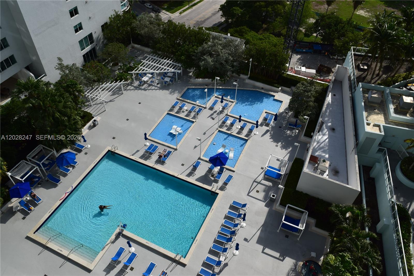 1800 N Bayshore Dr # 2310