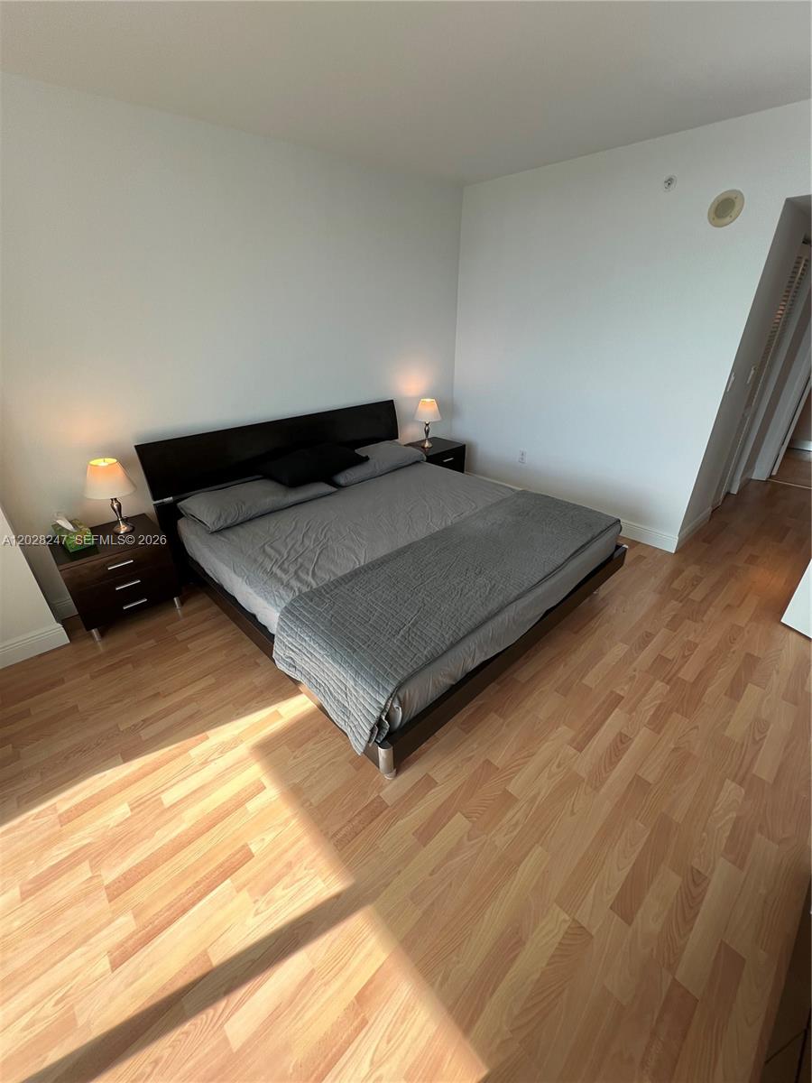 1800 N Bayshore Dr # 2310