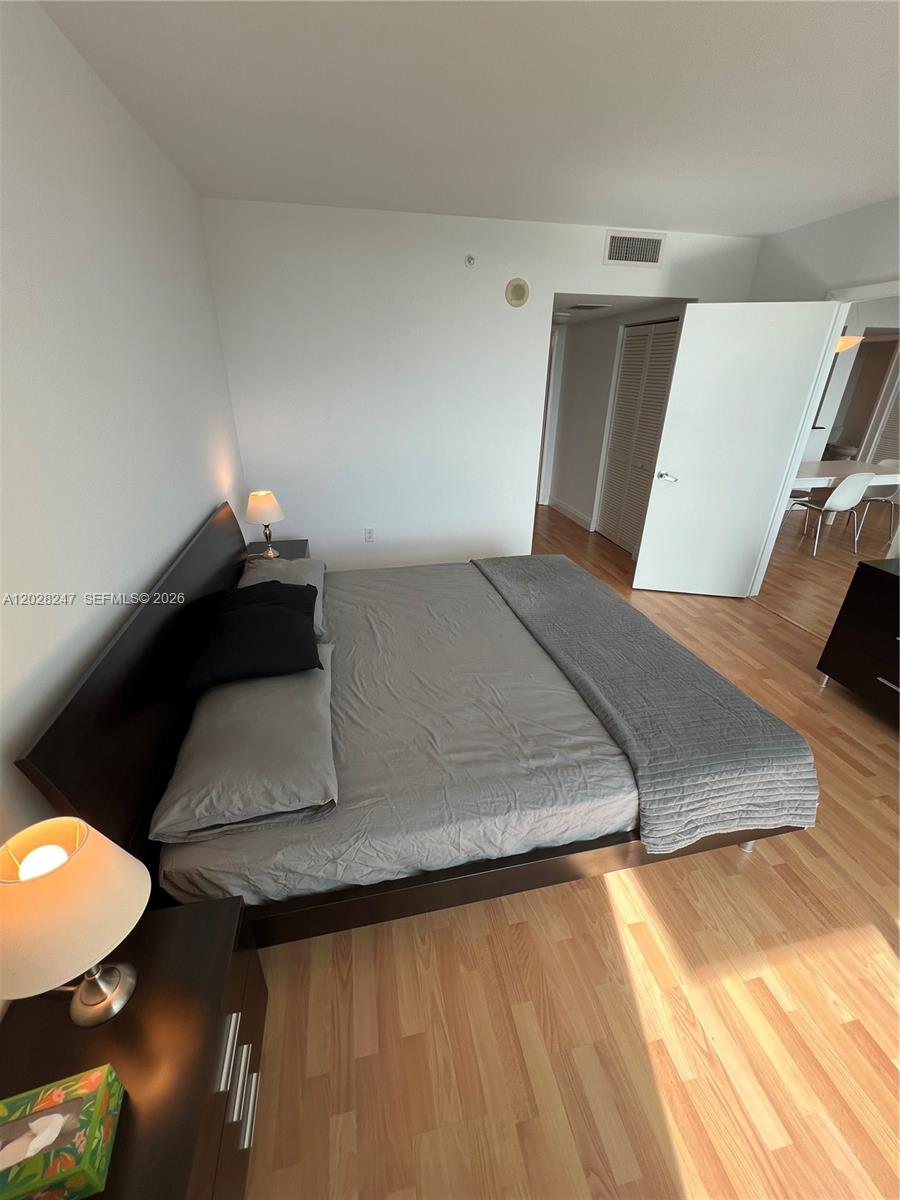 1800 N Bayshore Dr # 2310