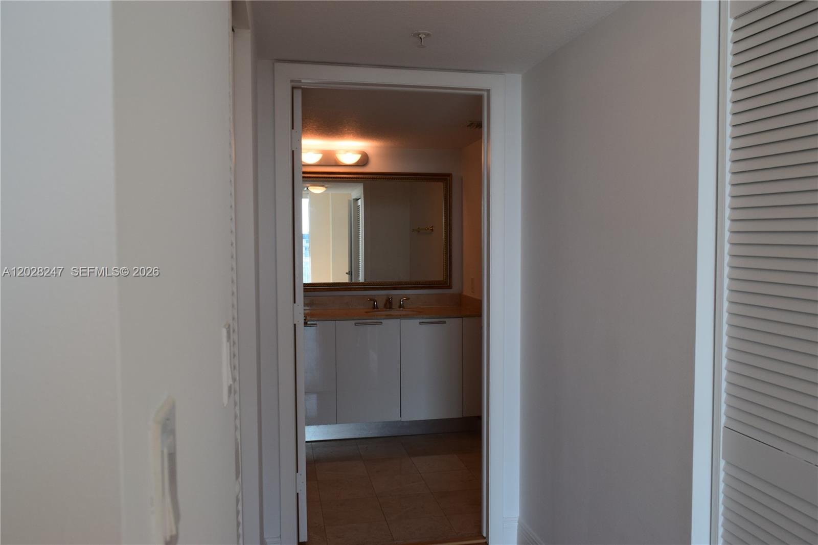 1800 N Bayshore Dr # 2310