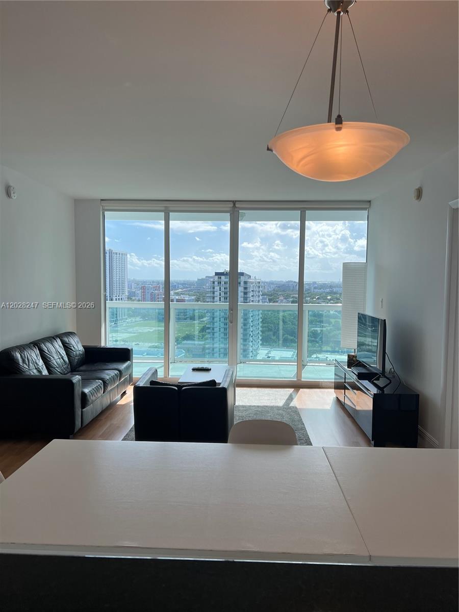 1800 N Bayshore Dr # 2310