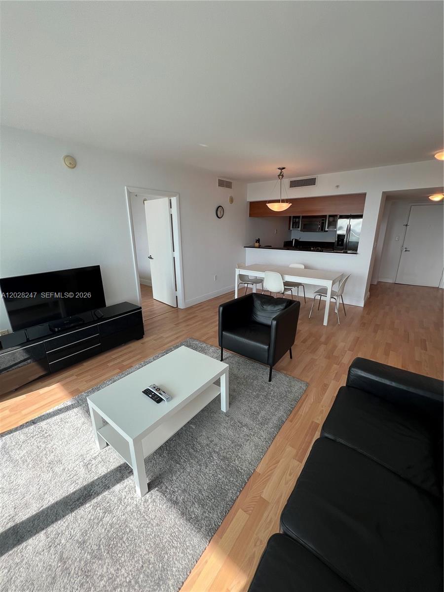 1800 N Bayshore Dr # 2310