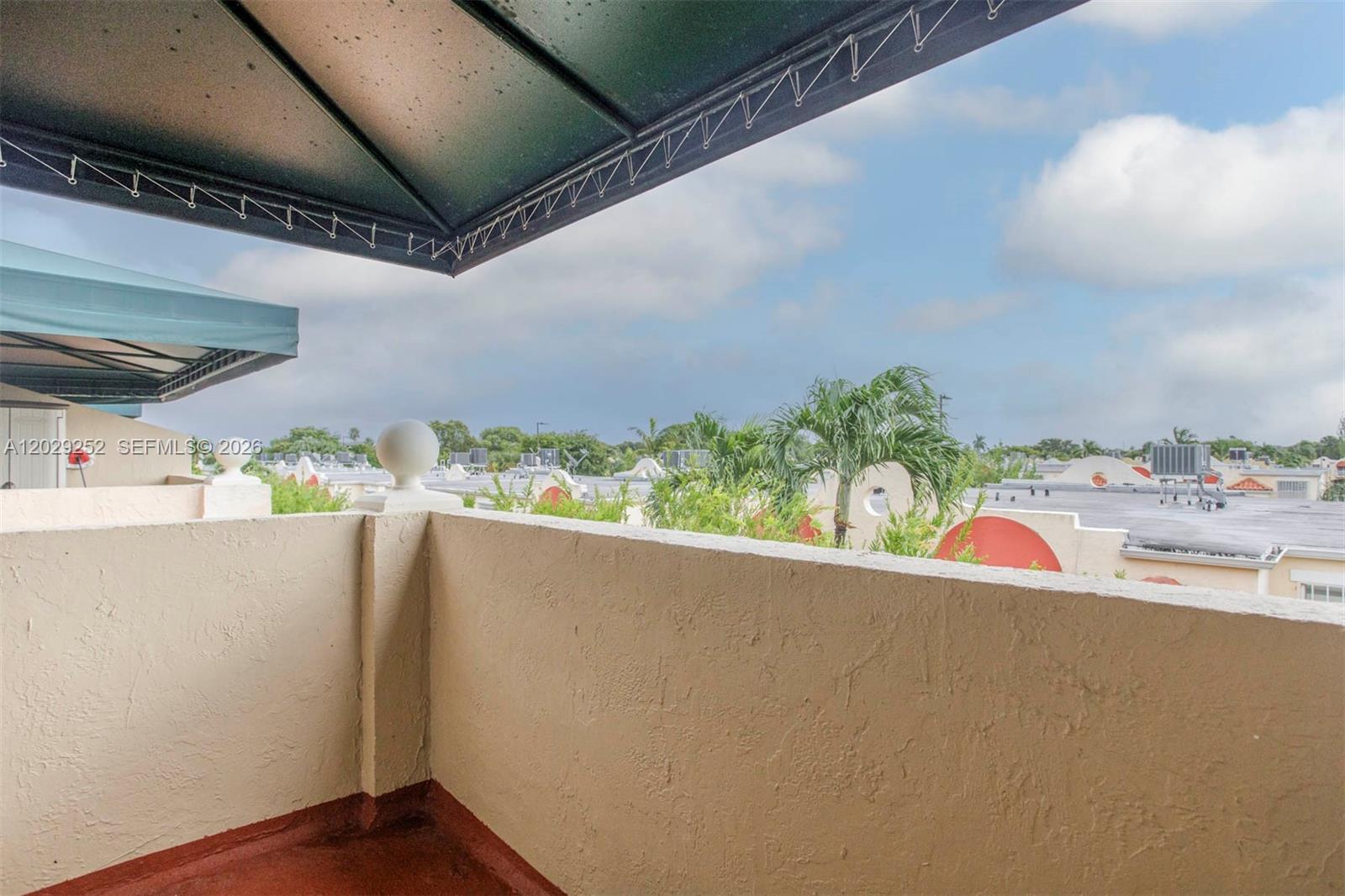 8580 NW 6th Ln # 205 Unit: 6-205