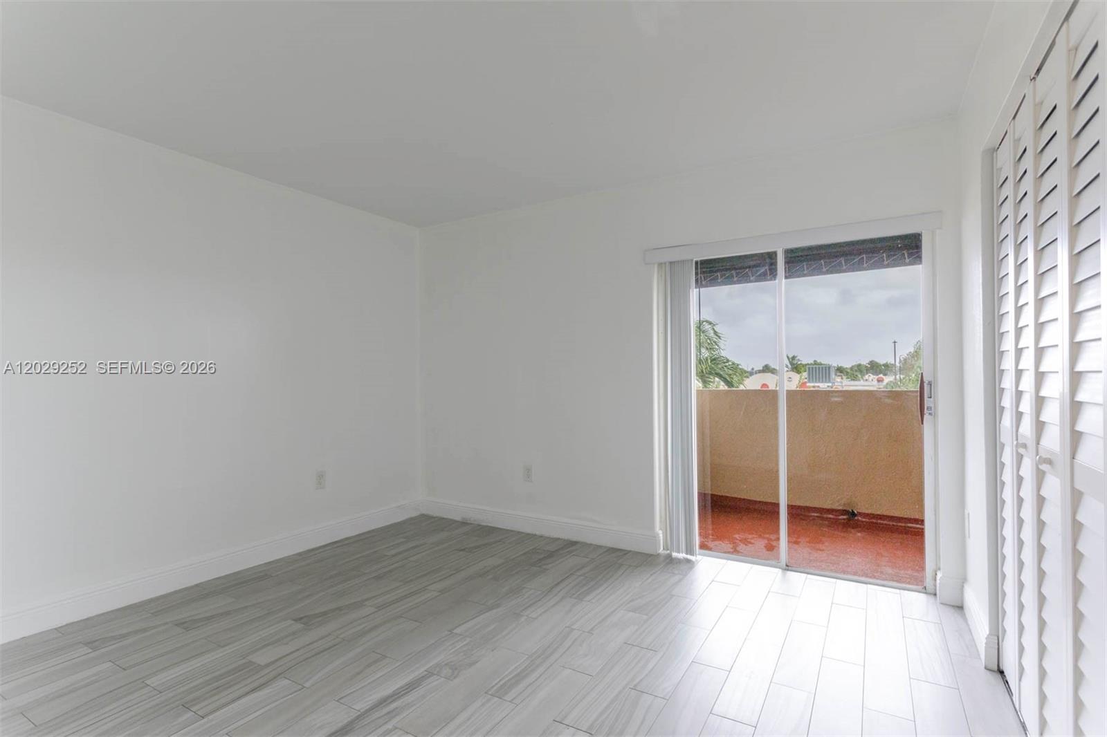 8580 NW 6th Ln # 205 Unit: 6-205