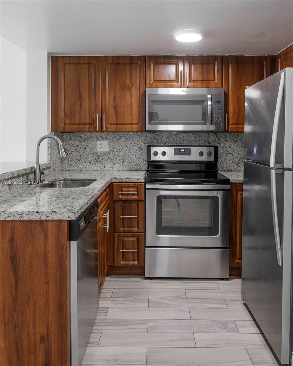 8580 NW 6th Ln # 205 Unit: 6-205