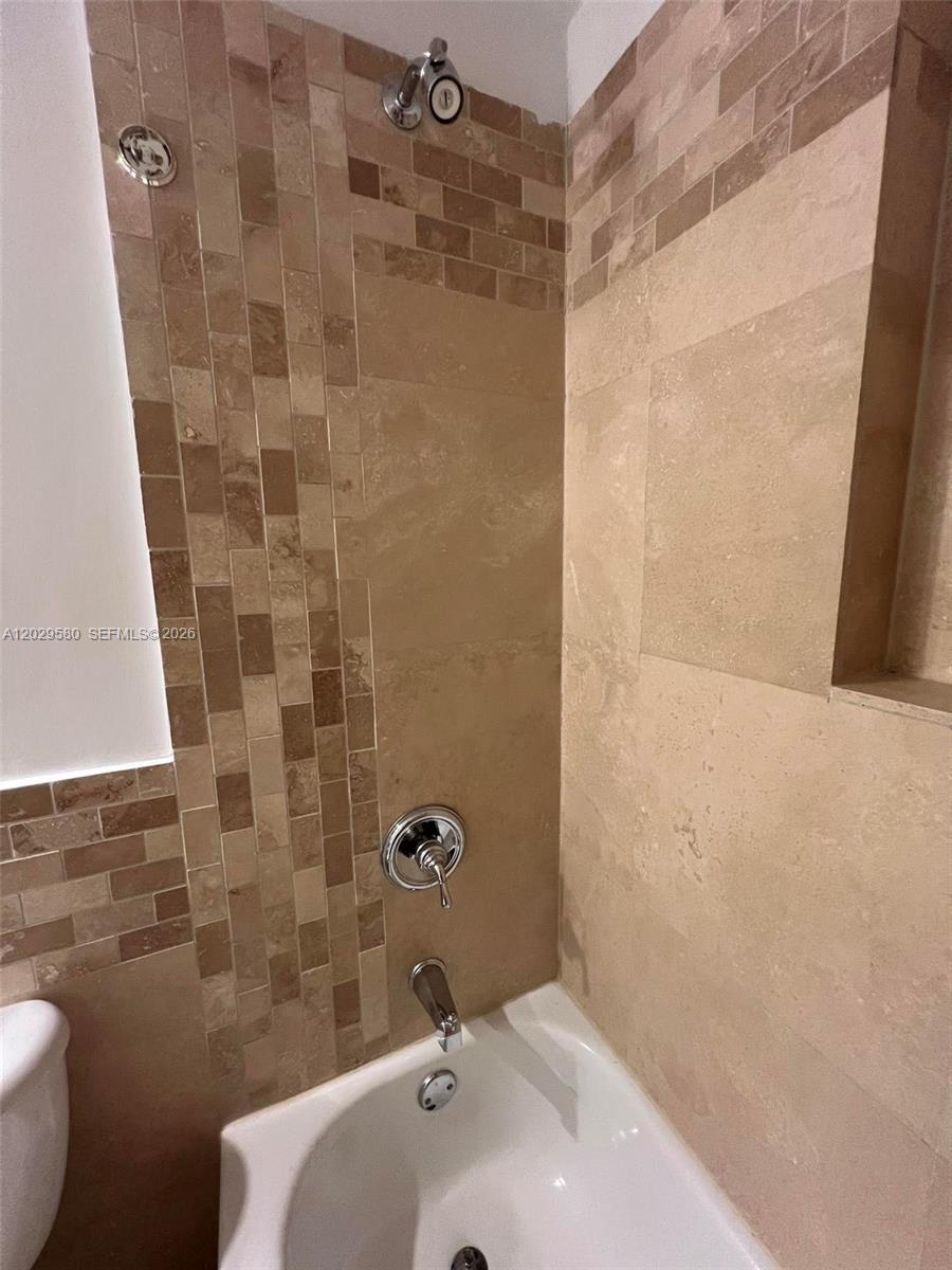 600 Euclid Ave # 5A