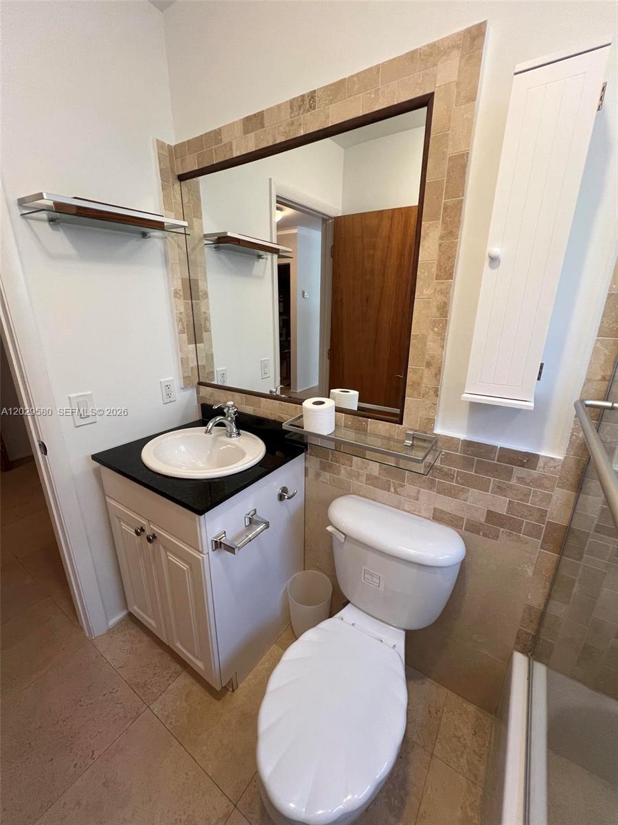 600 Euclid Ave # 5A