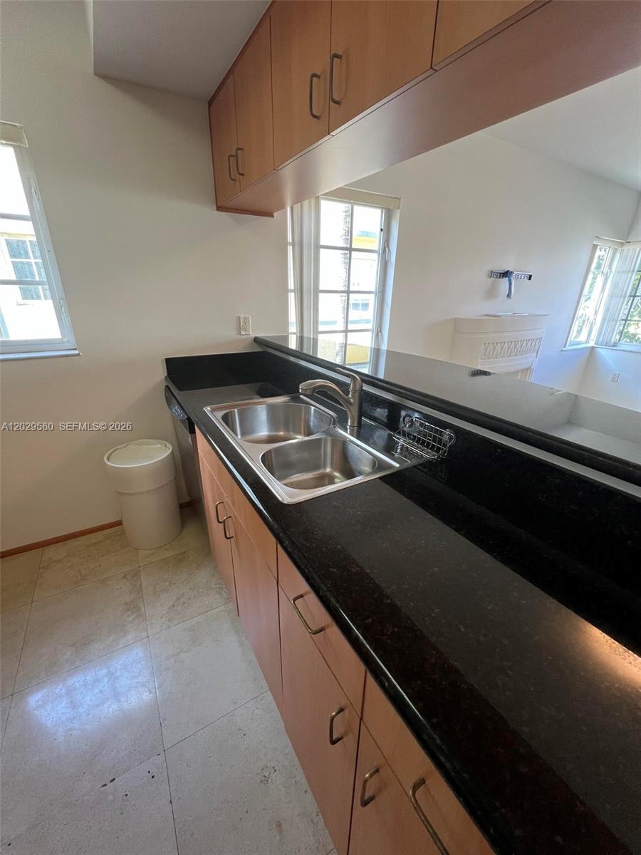 600 Euclid Ave # 5A