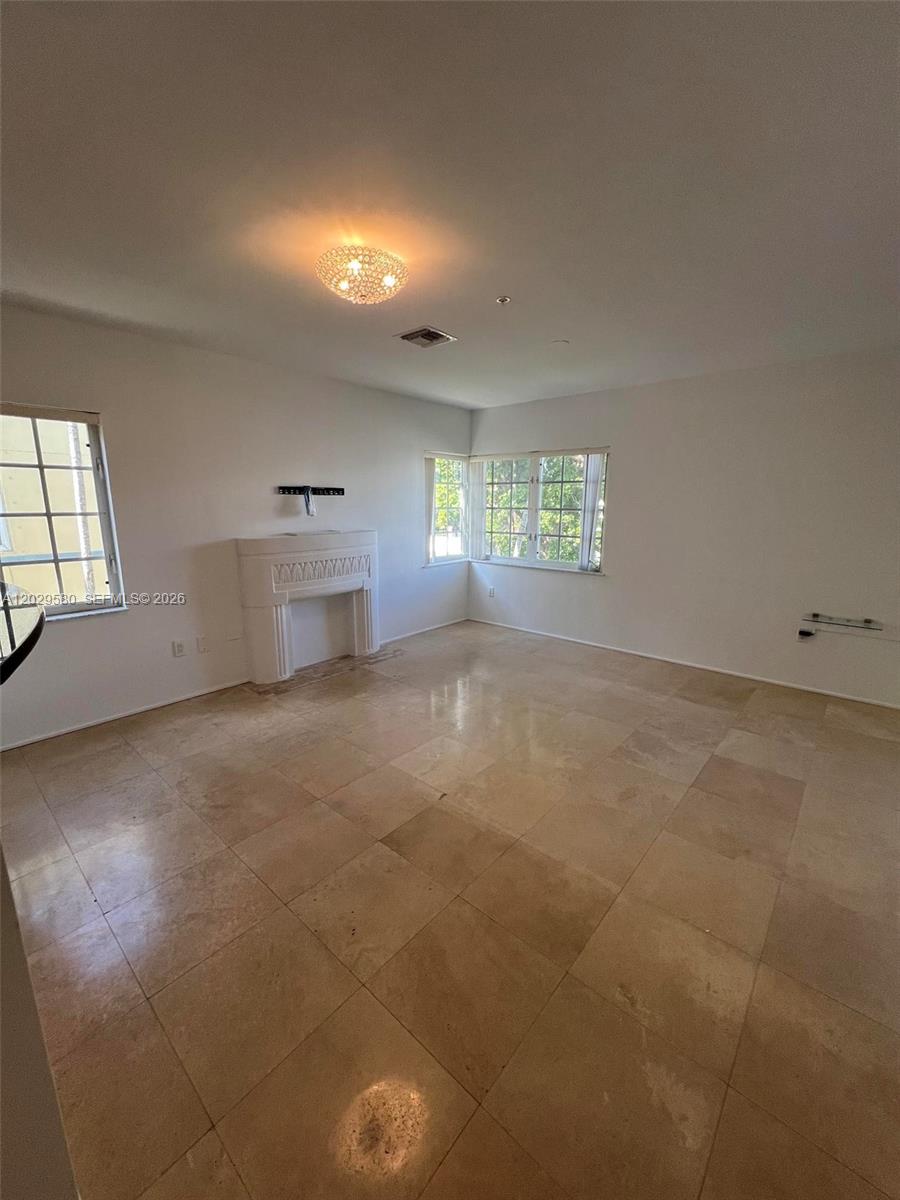 600 Euclid Ave # 5A
