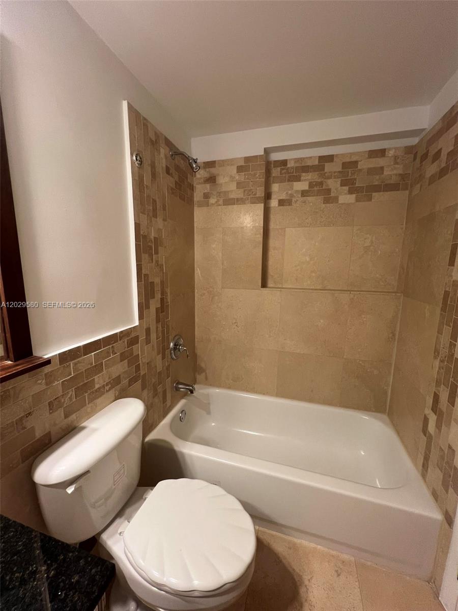 600 Euclid Ave # 5A