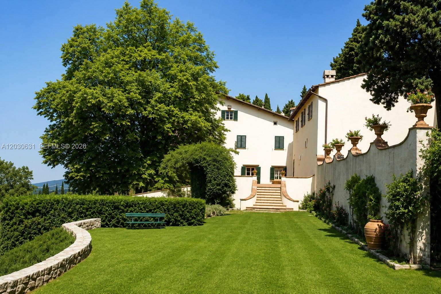 Tuscany Luxury Estate Max Mlekus