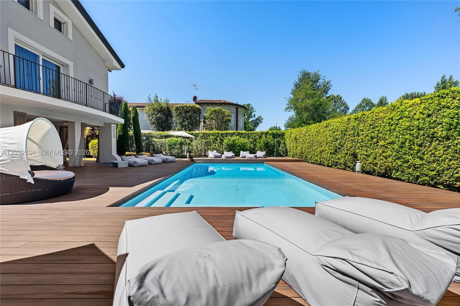Luxury Real Estate Forte Dei Marmi Max Mlekus