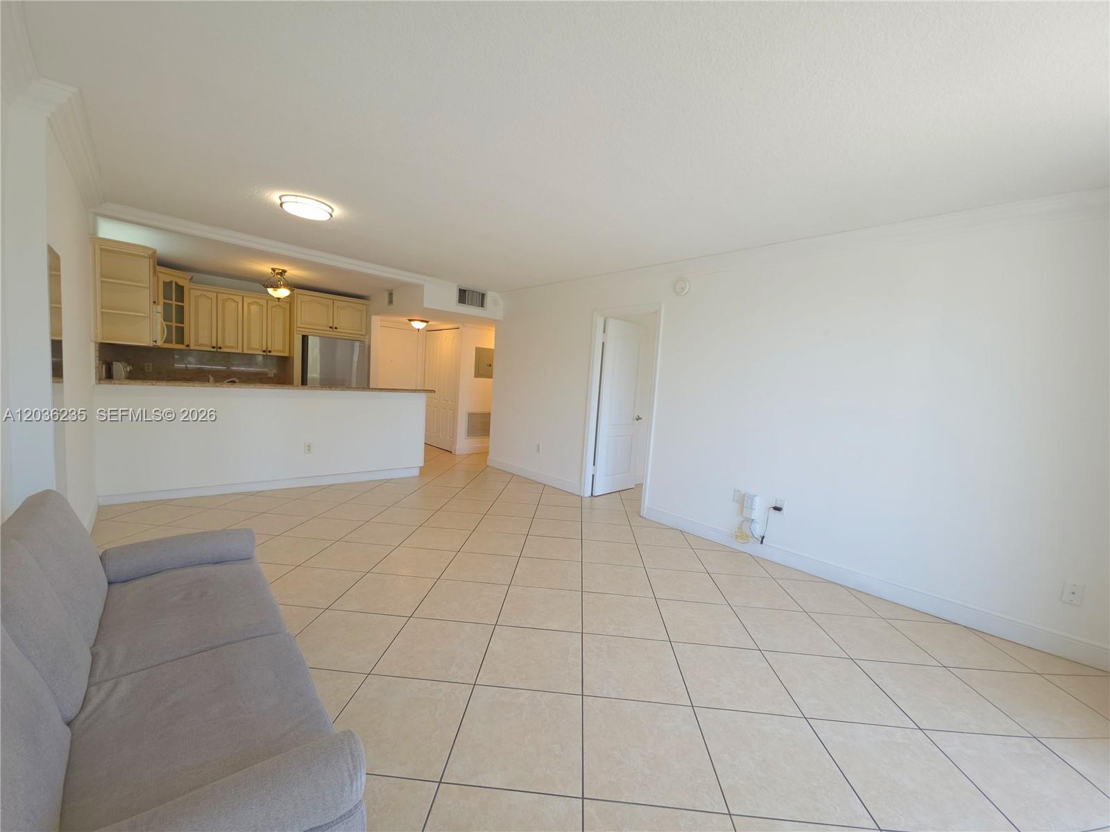 401 Ocean Dr # 304