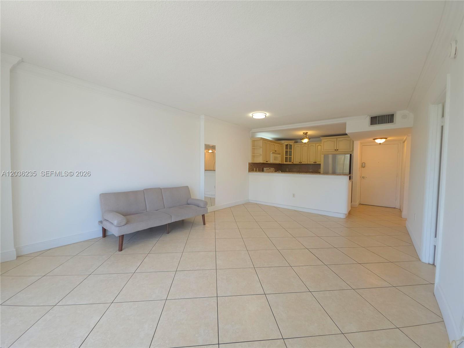 401 Ocean Dr # 304