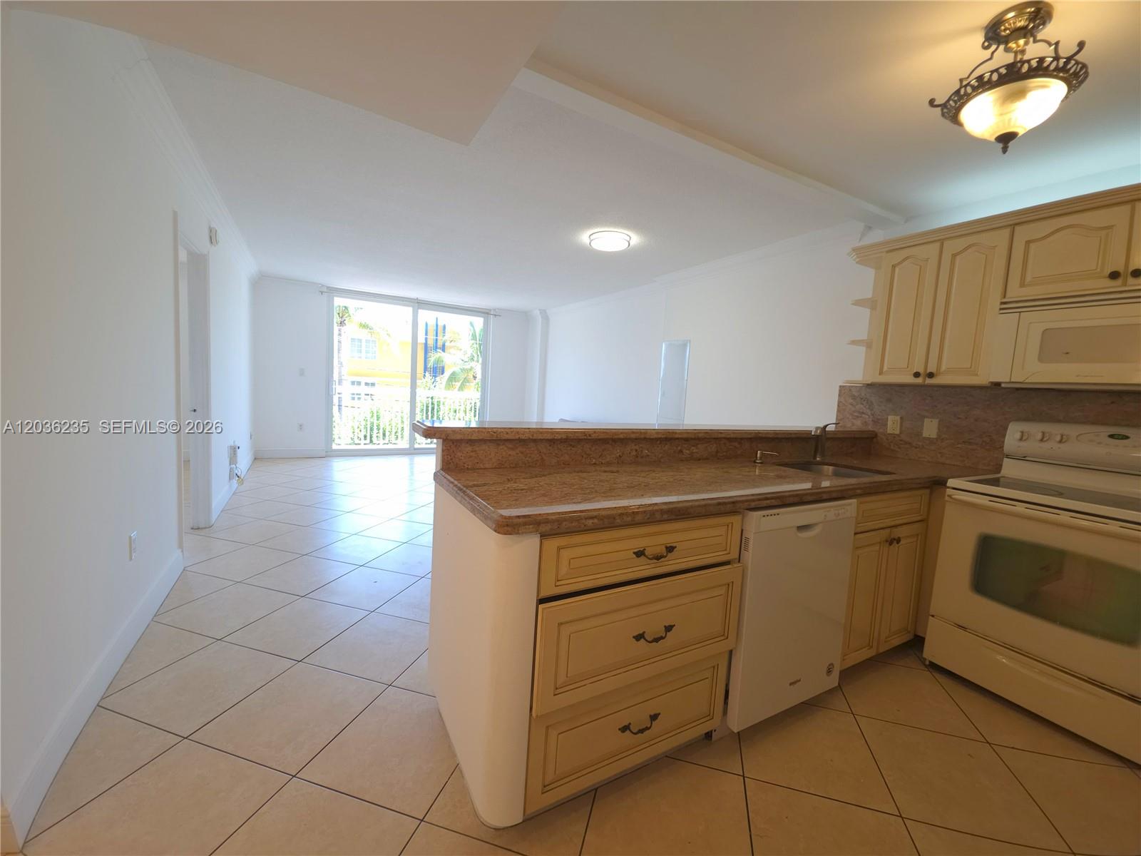 401 Ocean Dr # 304