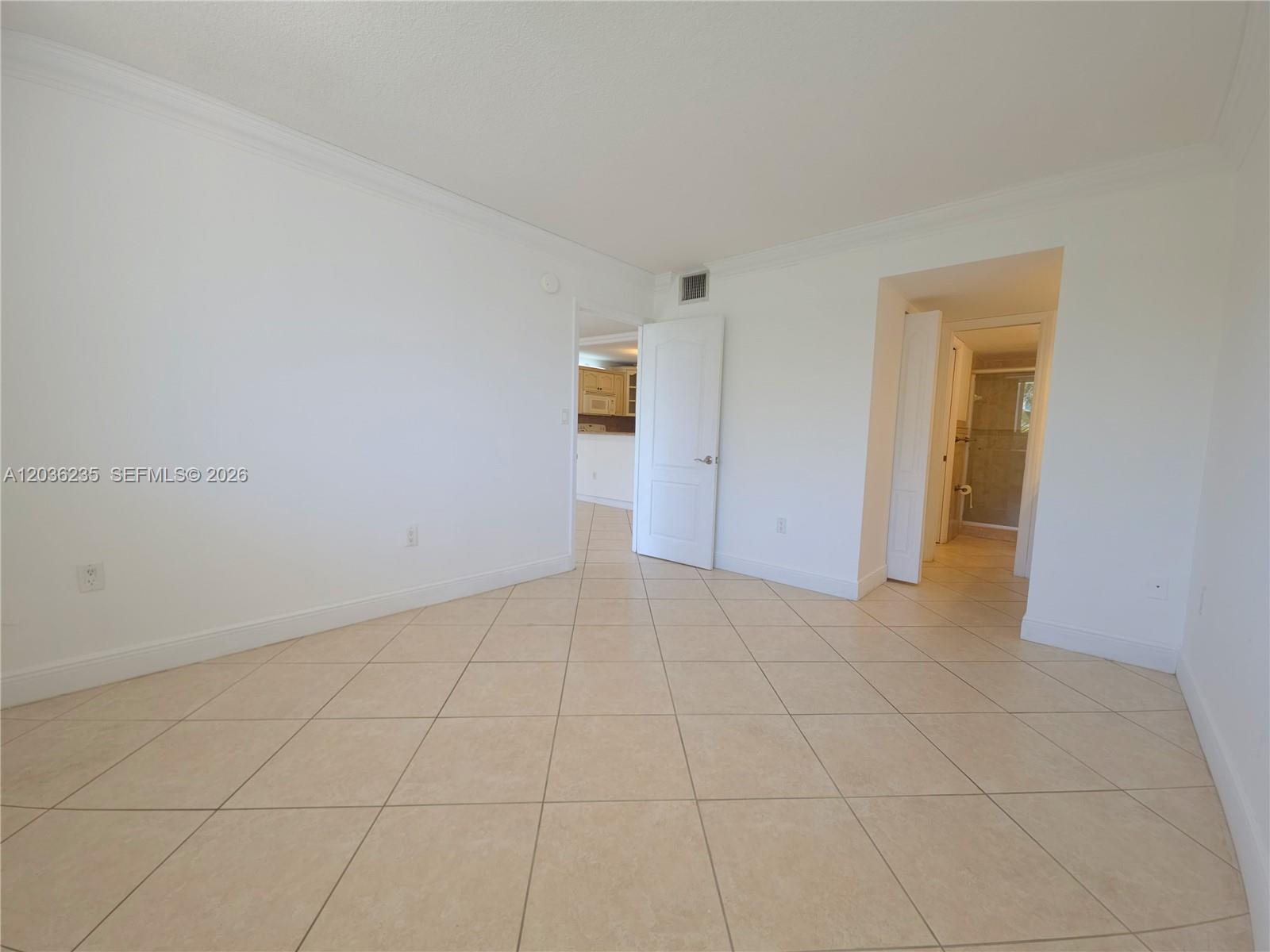 401 Ocean Dr # 304