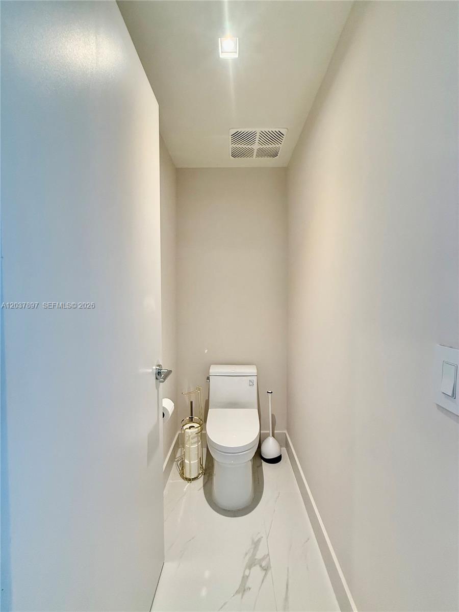 700 NE 24th St # 1002