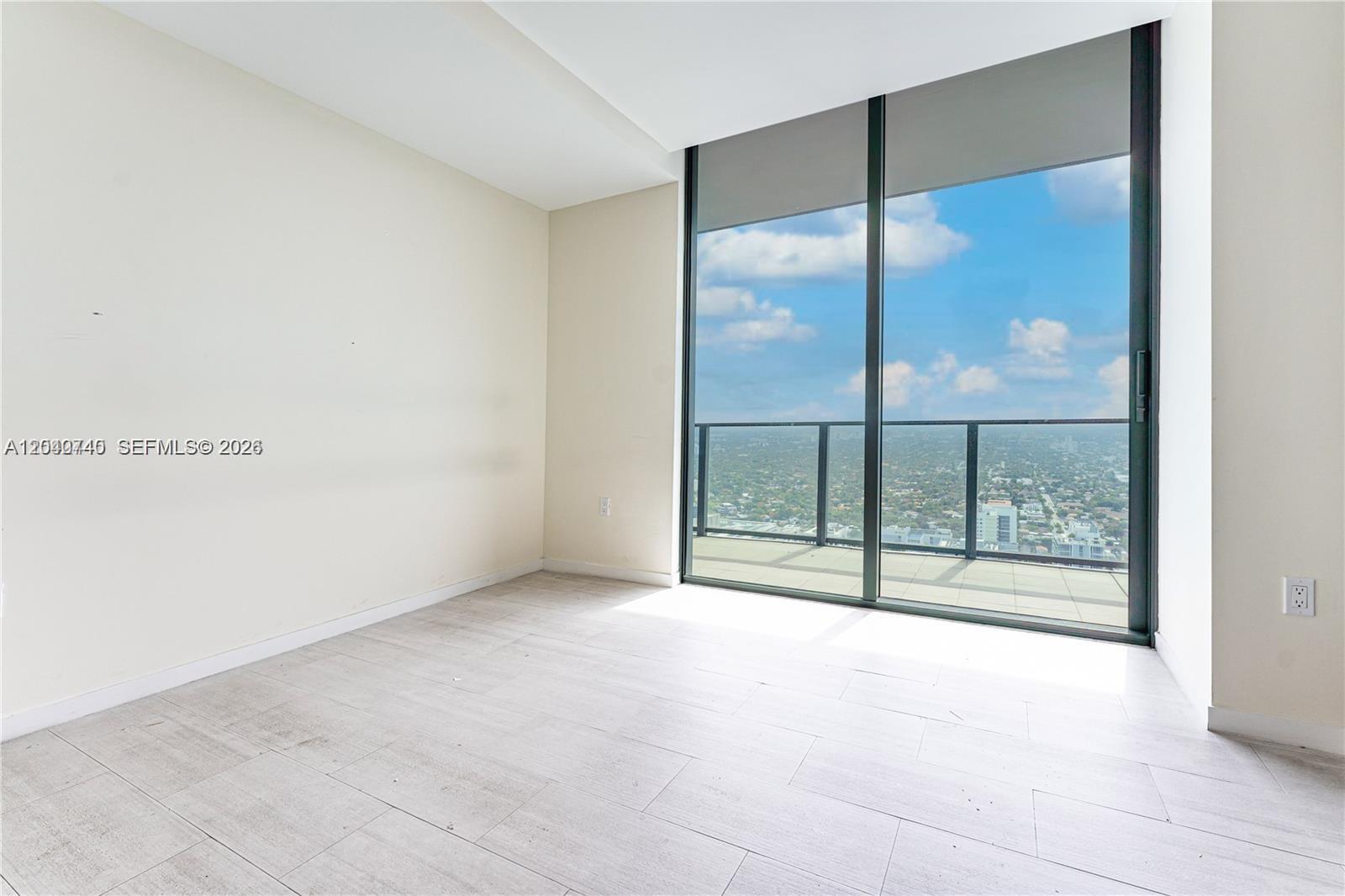 1000 Brickell Plz # 4906
