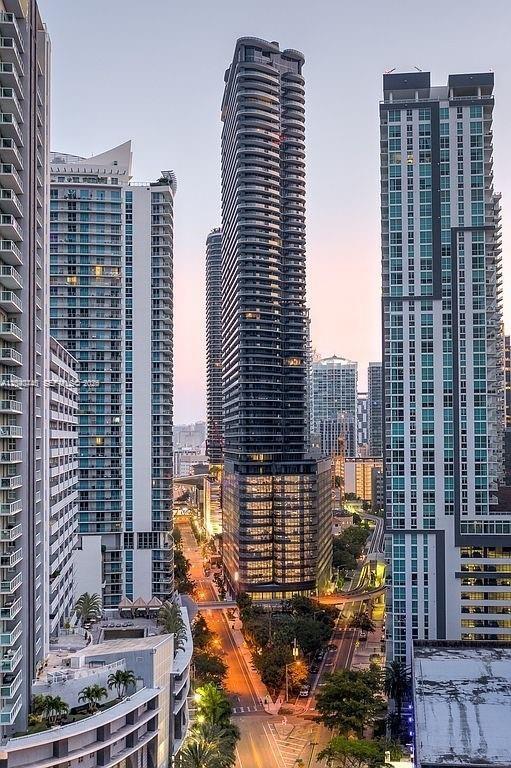 1000 Brickell Plz # 4906