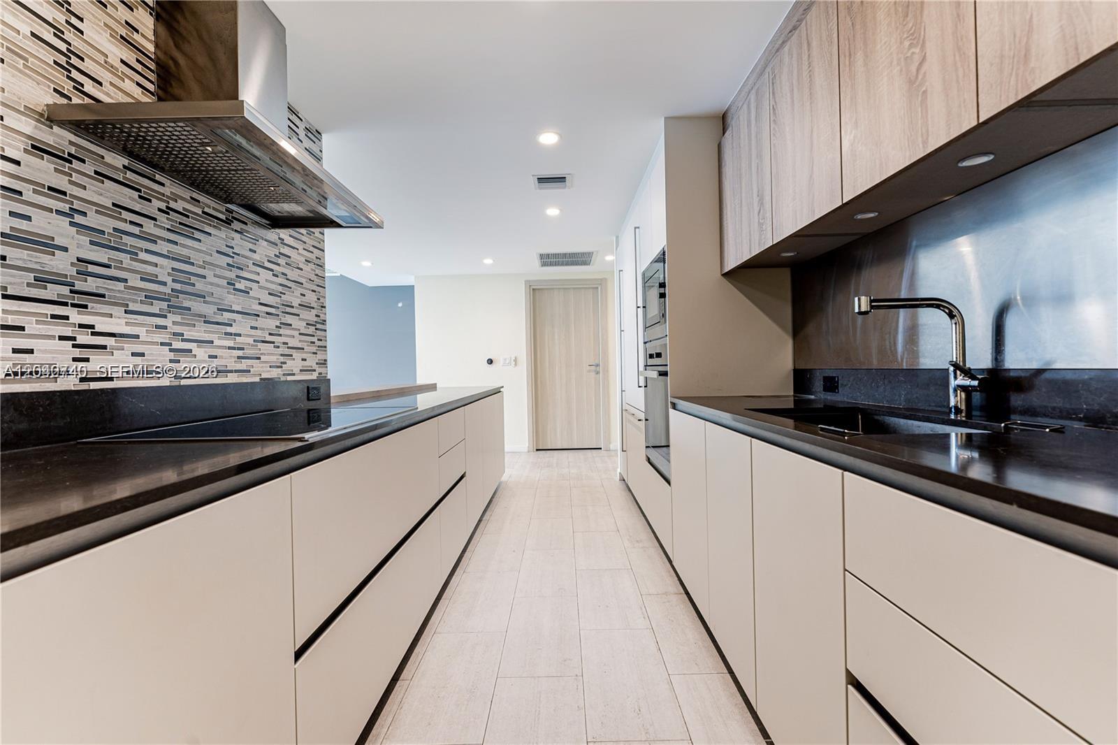 1000 Brickell Plz # 4906