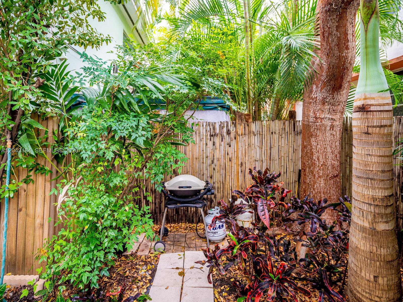 1127 S Meridian Ave # 1127 Unit: 7-1127