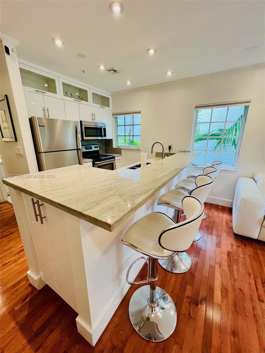 600 Euclid Ave # 5B
