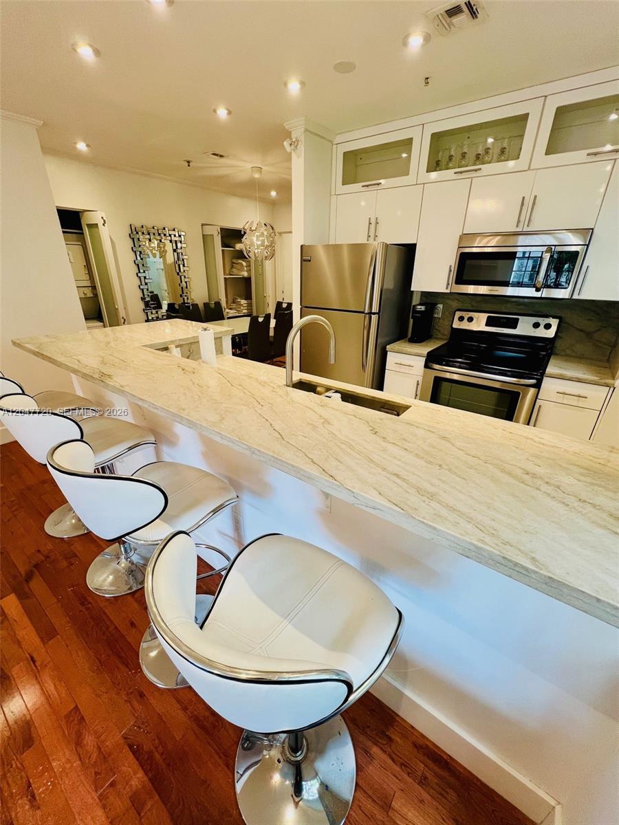 600 Euclid Ave # 5B
