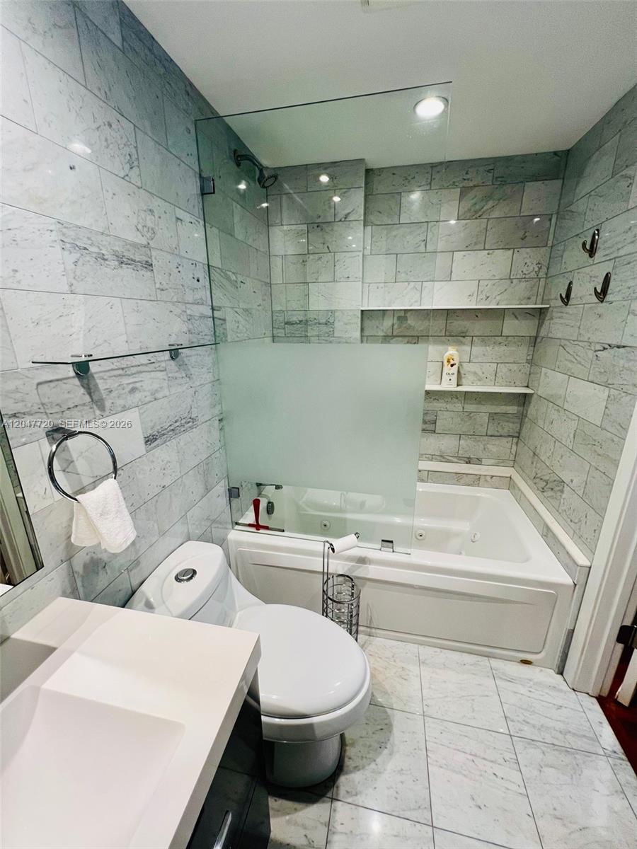 600 Euclid Ave # 5B