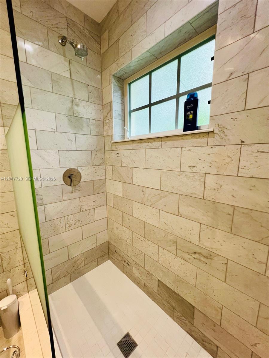 600 Euclid Ave # 5B