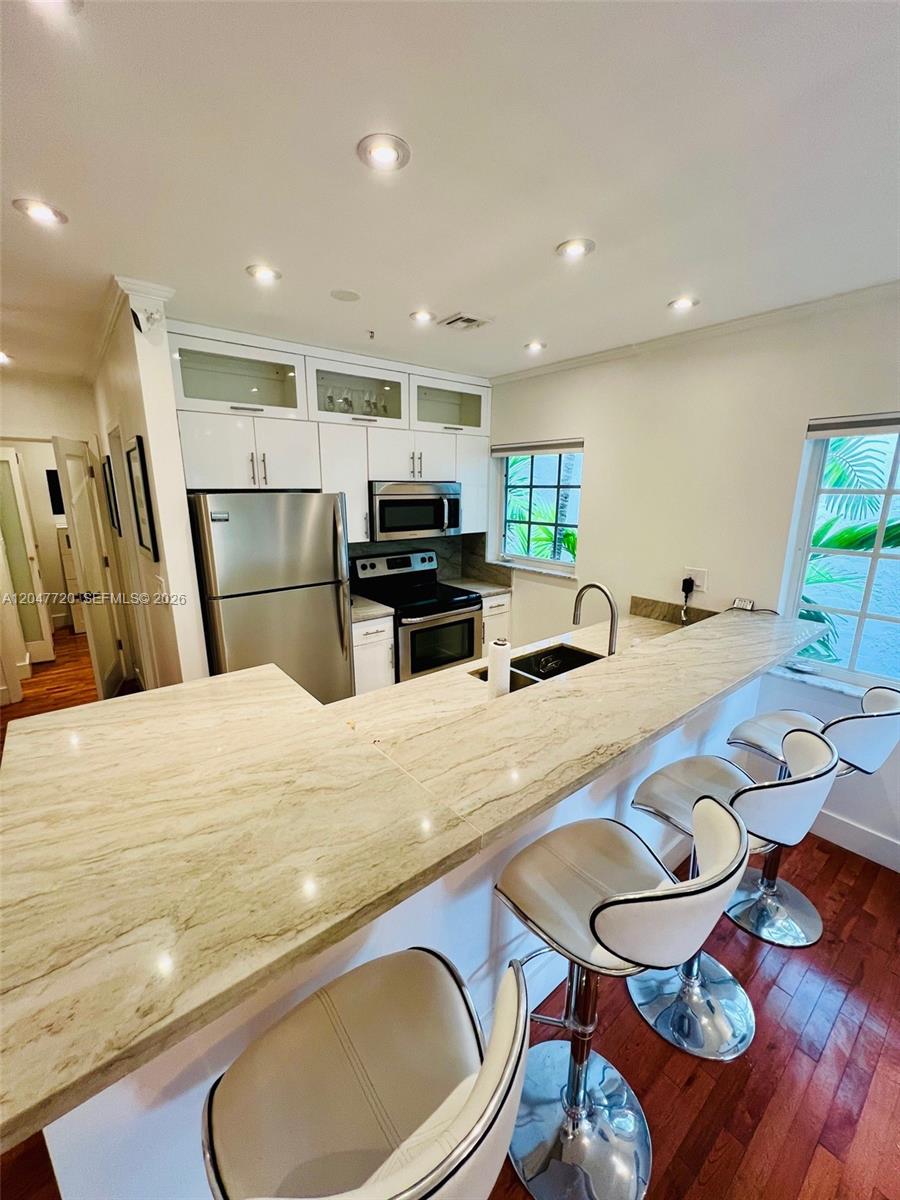 600 Euclid Ave # 5B