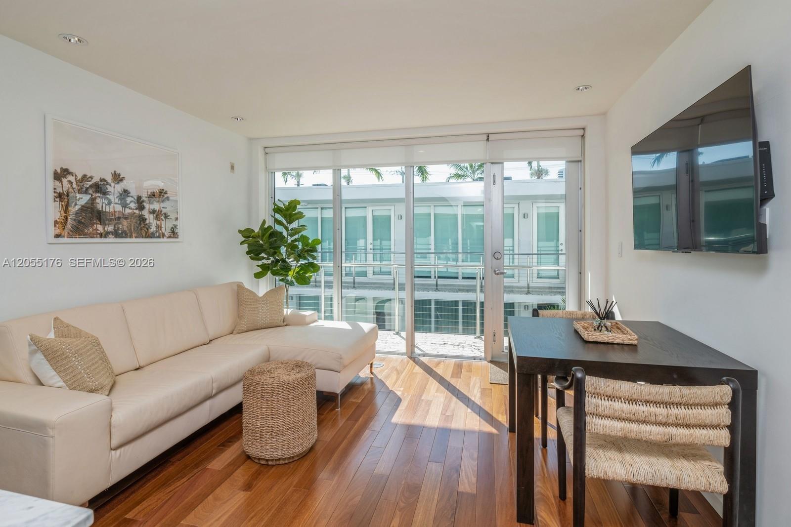 1601 West Ave # 208